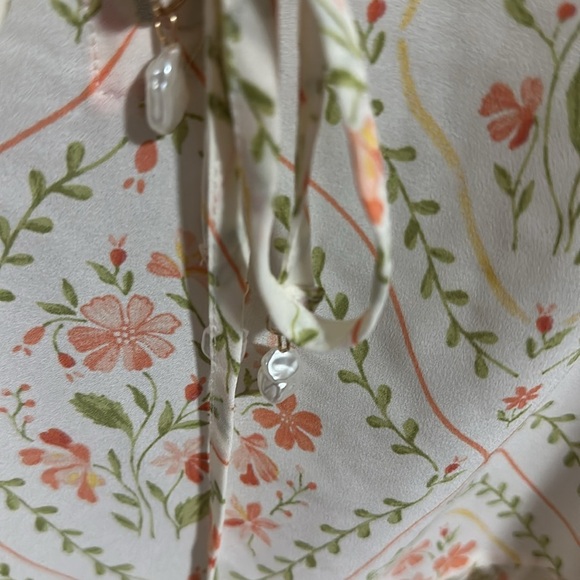 Floral Puff Sleeve Top - Cream and Orange - Picture 4 of 5